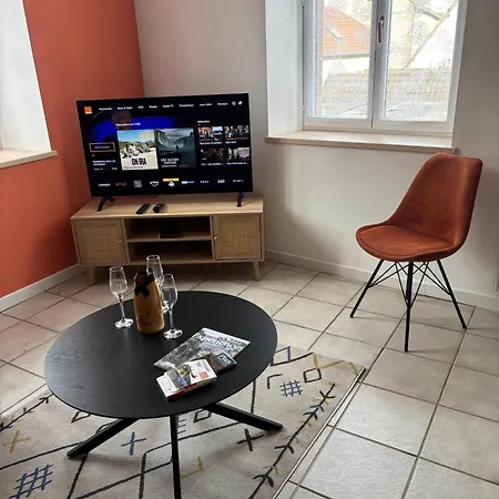 La Vue Des Vignes Parking & 2-roues * ゲブビレル