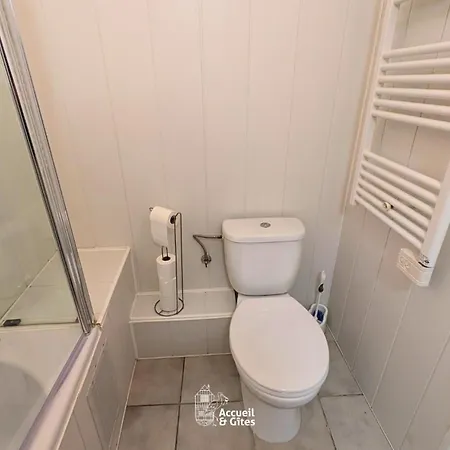 La Vue Des Vignes Parking & 2-roues Guebwiller