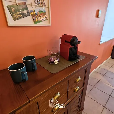 La Vue Des Vignes Parking & 2-roues *