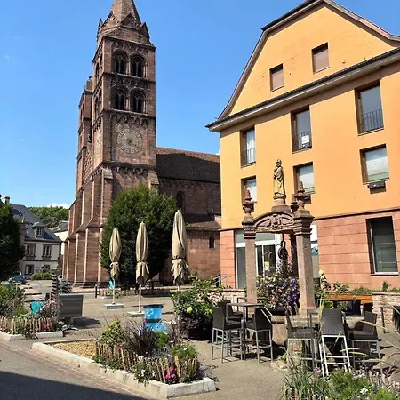 La Vue Des Vignes Parking & 2-roues *