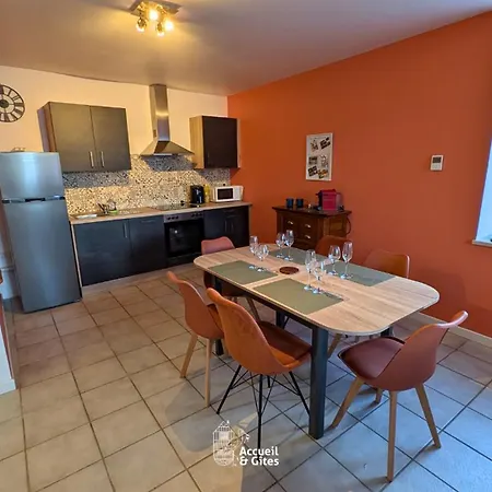 La Vue Des Vignes Parking & 2-roues *